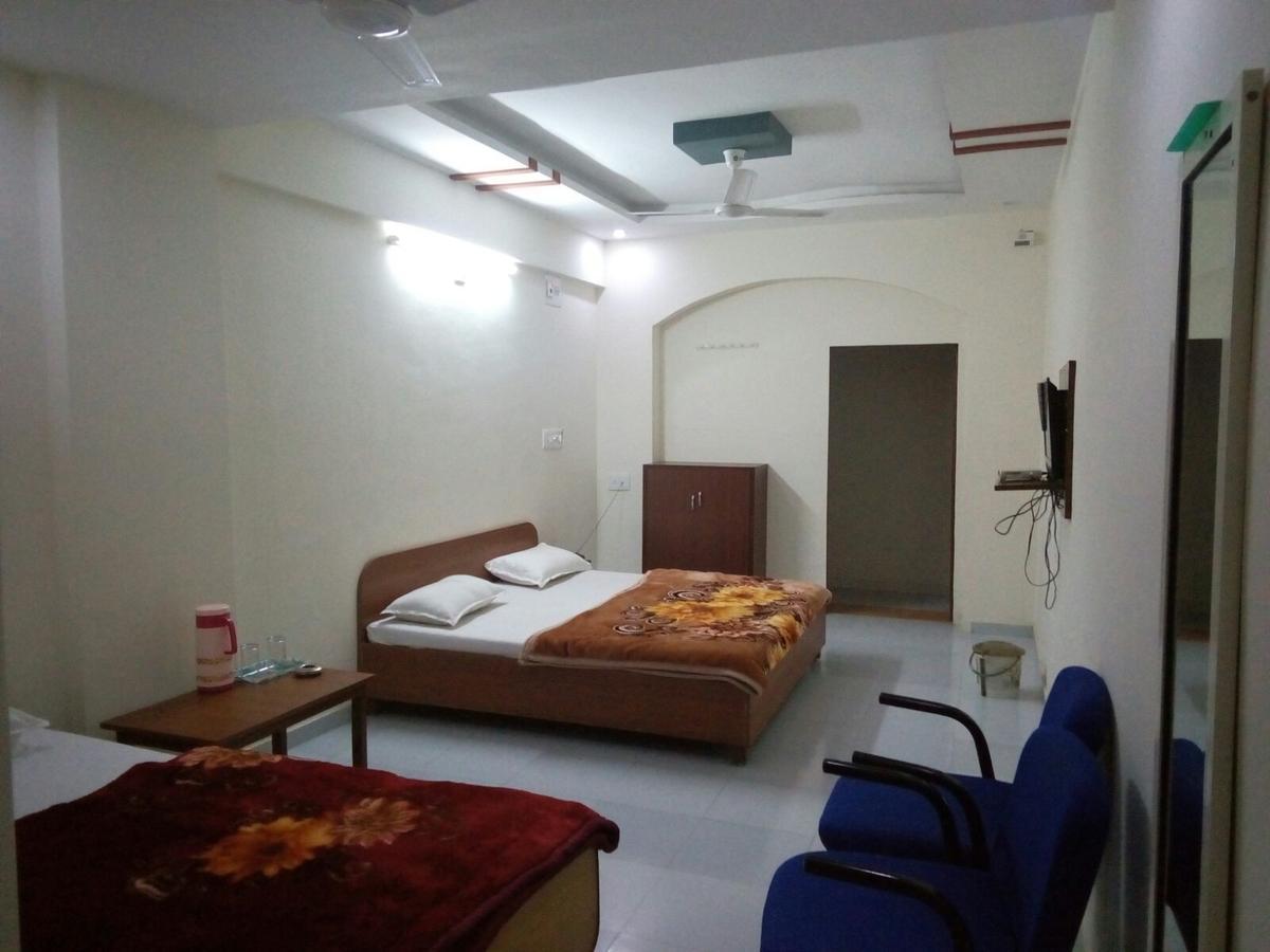 Chandra Palace Hotel Ahmedabad
